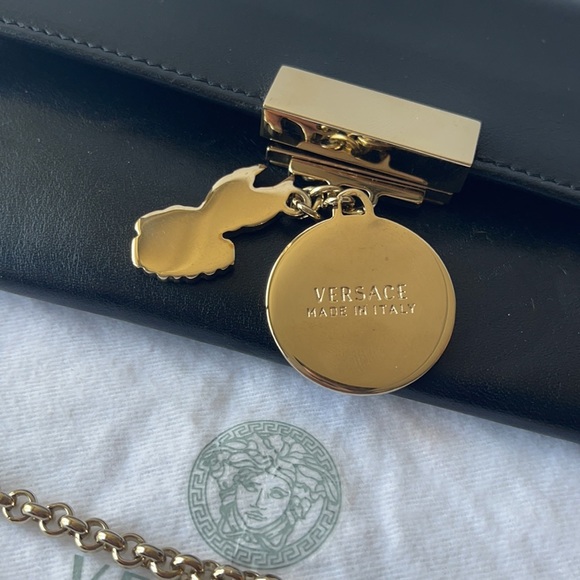 Authentic Versace Wallet and chain WOC clutch bag - Picture 3 of 11